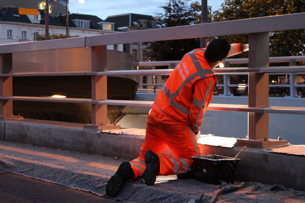 Werkzaamheden van Topcoat in de Willemstunnel in Arnhem